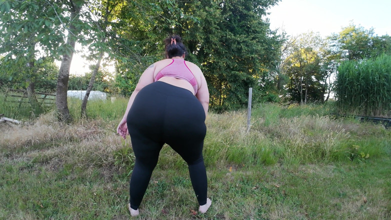 BBWorking: Carry &amp; Reward 5 - Strong BBW Wife Undresses and Carries Her Slim...