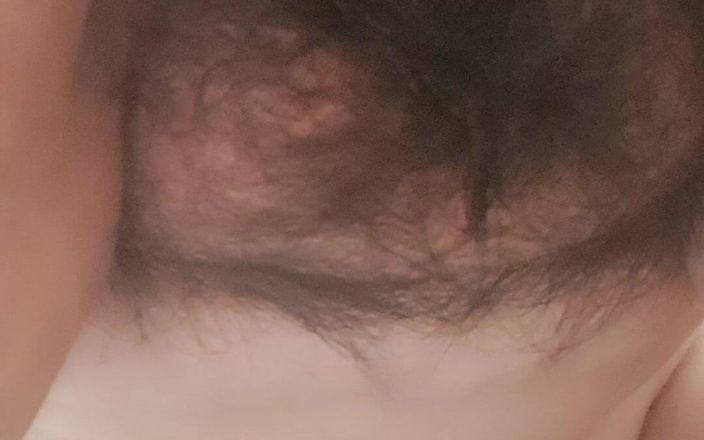 Mommy big hairy pussy: 보지 아래의 POV