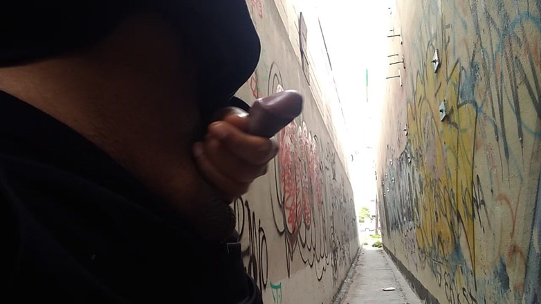 AlexAlejandro13: Morbid i gränden Utomhus