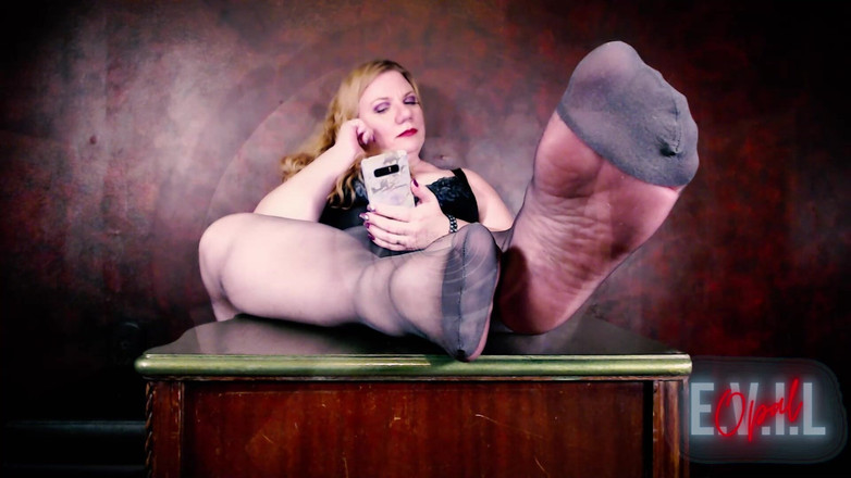 EvilOpal: 私の足のために自分を撫でる愚か者