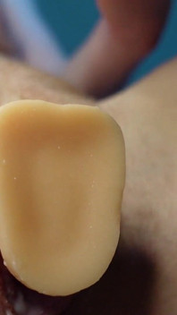 Knullar Min Fitta Med En Dildo Och Får Lite Grool Närbild