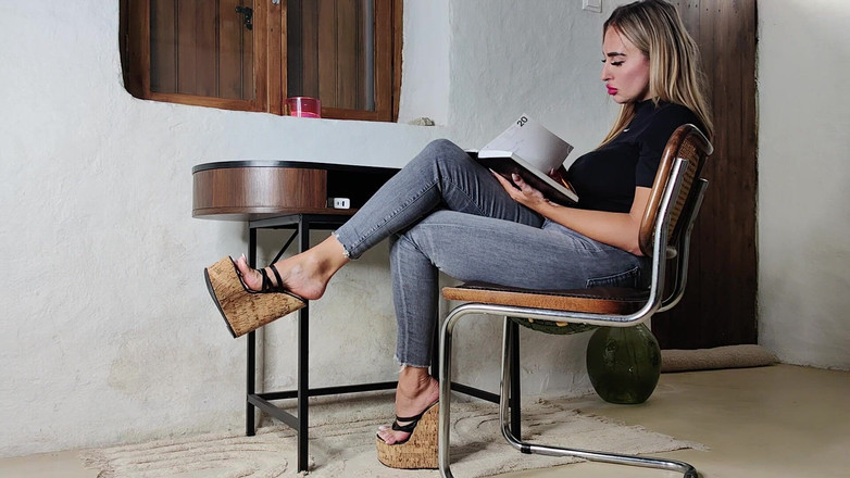 Goddess Lena: Hot Wedges