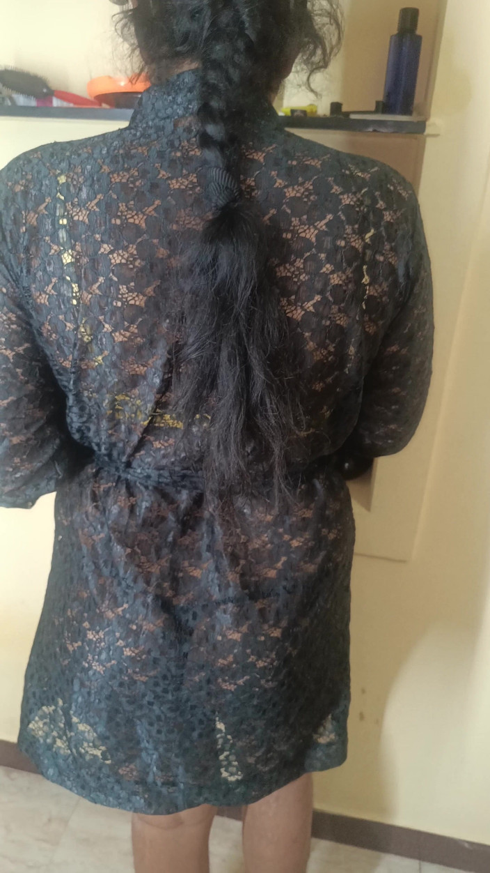 Inba: Abito trasparente di colore nero