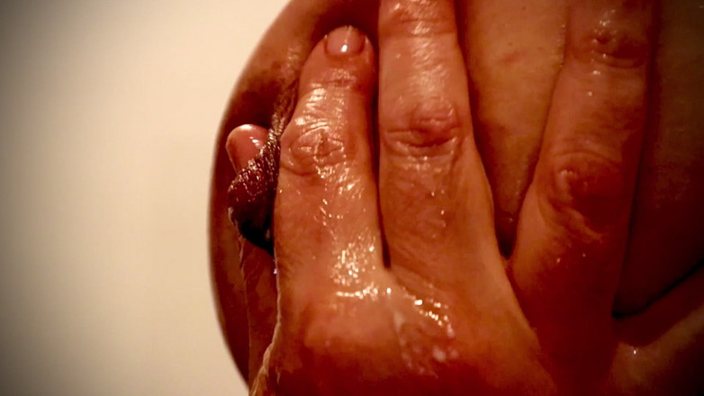VeeVee Vixen: Hucow Udders Machine and Hand Milking