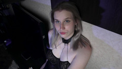 MertyXXX: Merokok dalam kasut tumit tinggi