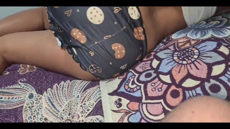 Anny Kitty: 我年轻的继妹想要