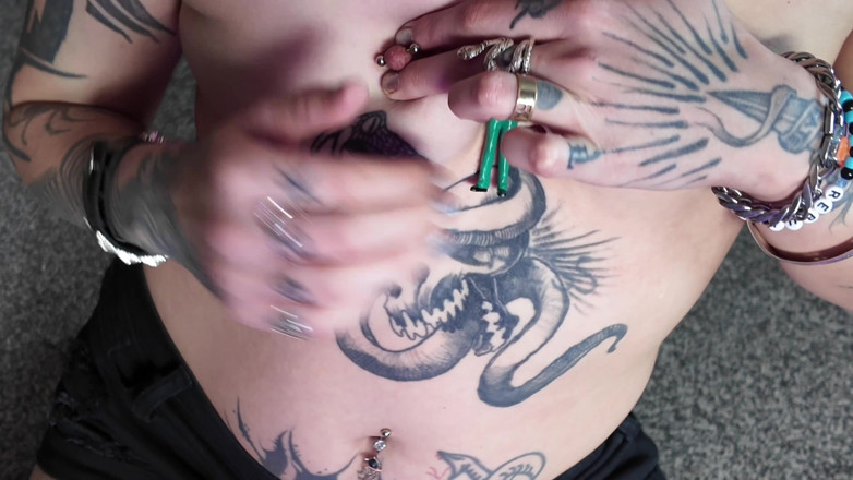 Glitterqueen1999: Mov Giantess and Her Boyfriend - Shrinking and Roleplay