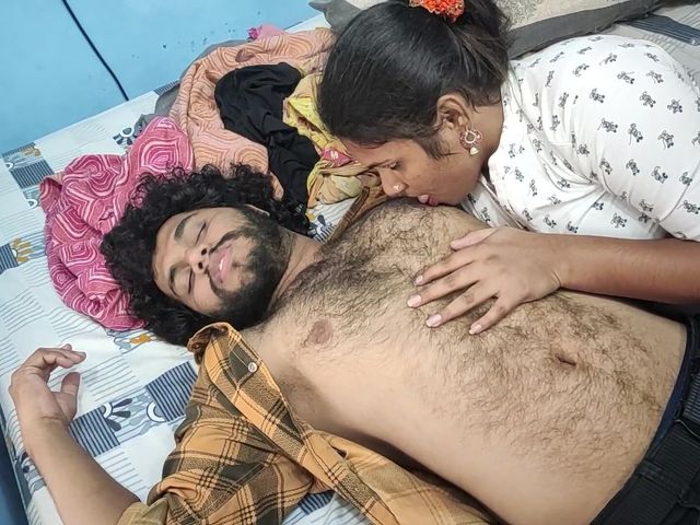 Long Lip Lock with Step Sister in Bedroom (Vaishnavysharunraj)