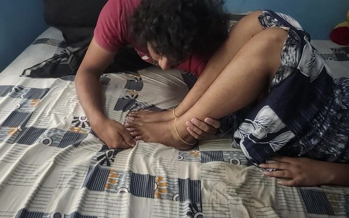 Vaigavarun Feet romance: Fötter slickar fötter massage romantik