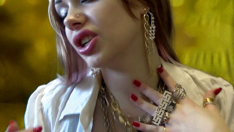 Goddess Misha Goldy: Hepsi altın içinde içiyor