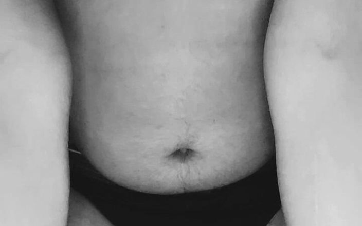 Slimmy_Sree: Menggoda dan menunggangi dildo sendirian