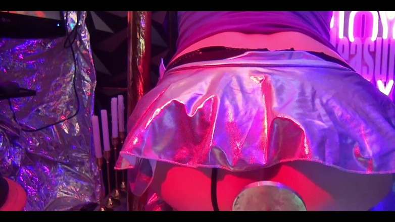 Toy Pleasure: Toypleasurexxx - Space Cur Gratuit