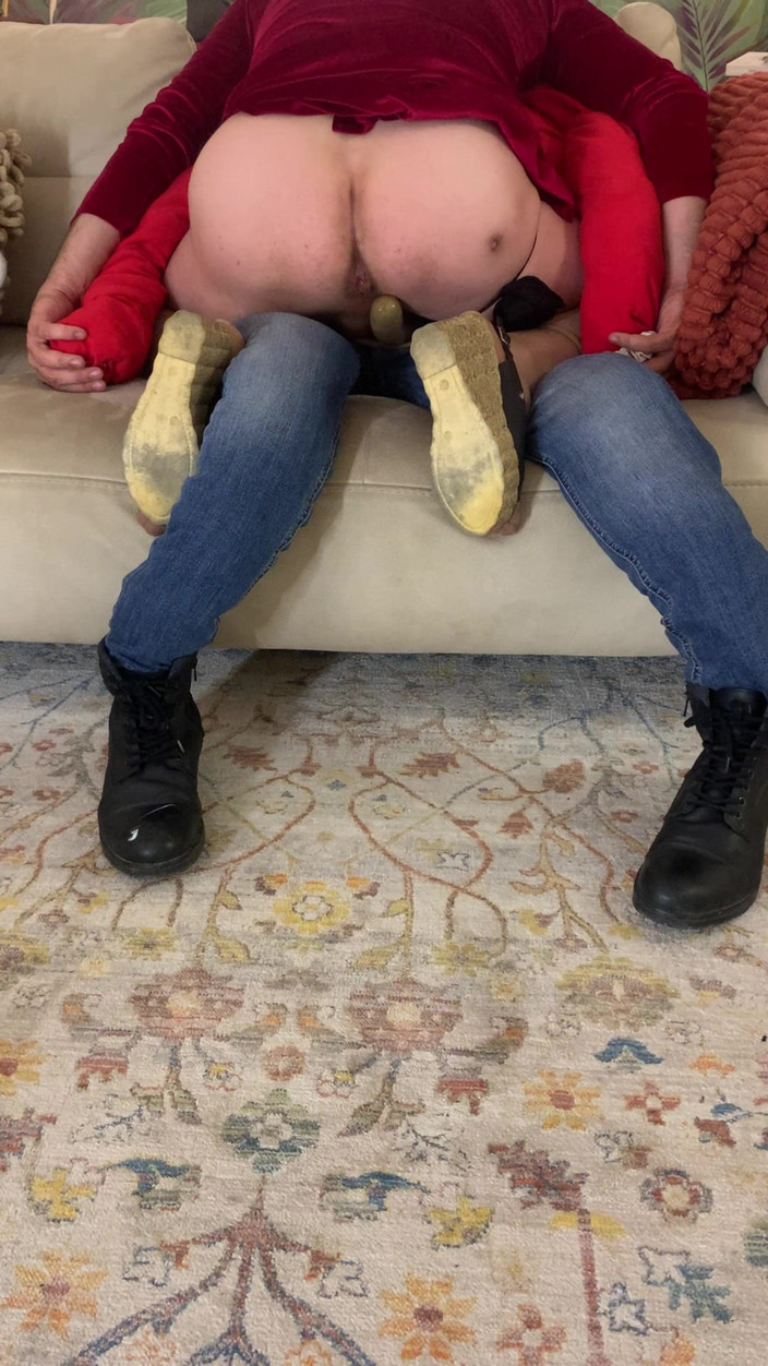 cd_aysemmm: La prima esperienza sessuale del mio figliastro