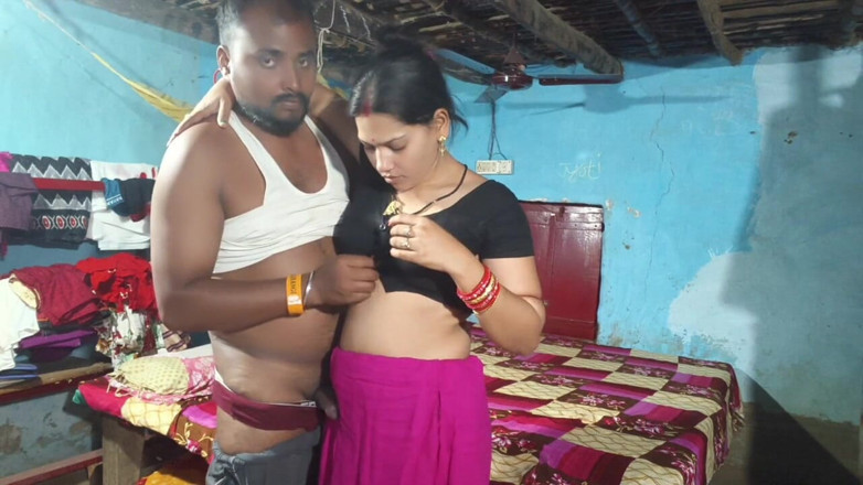 Sona bhabhi: Une belle femme au foyer bengalie du village se fait...