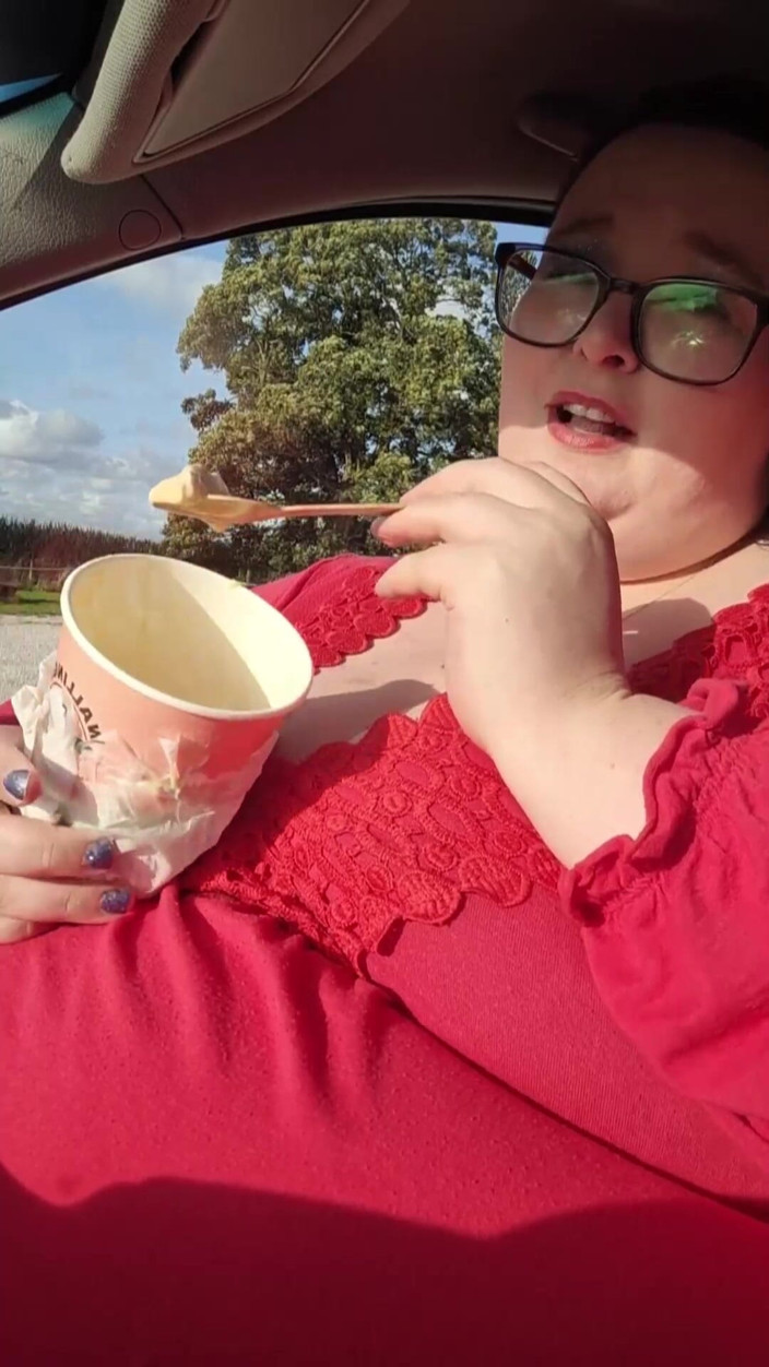 SSBBWLadyBrads: More Icecream Stuffing SSBBW