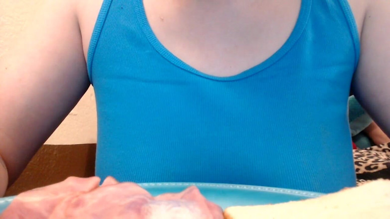 Abby Anna: 奴隷の鼻水砂ではない食べる