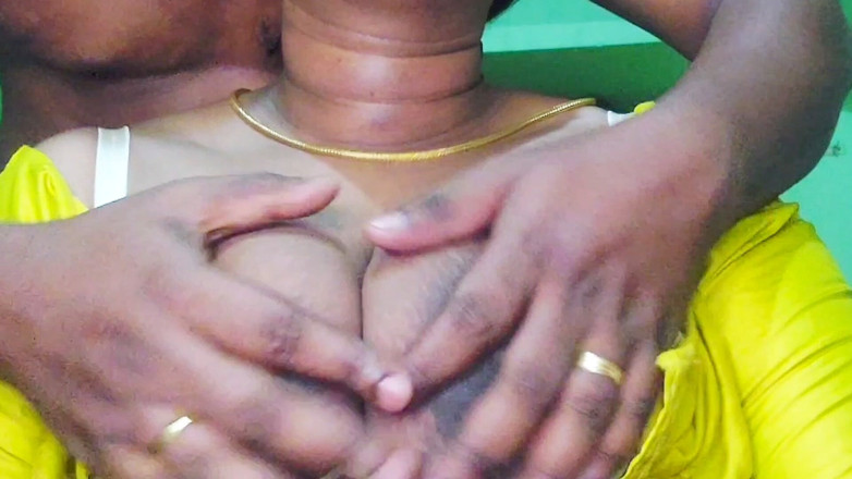 Desi Mohini: Tante seksi kavita si tante seksi india dientot habis-habisan sampai...