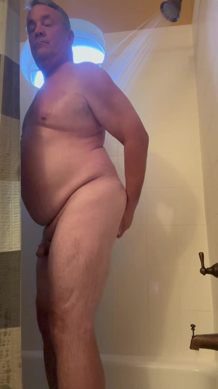 GottaLuvBB: Mandi di bak mandi