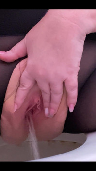 Free Exclusive Pee Vid for My Club Members:)