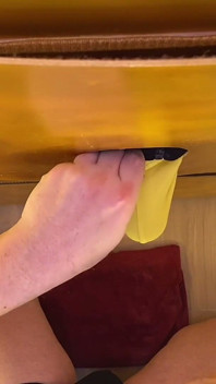 Gloryhole, Kapu Jeho Hustou Horkou Dávku Přímo Z Kondomu Do Úst