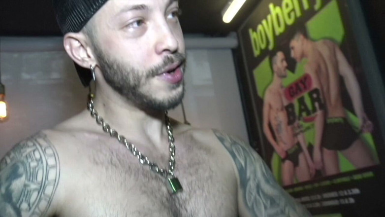 STRAIGHT BOYS CURIOUS FROM PRAHA: Gay Sucking Big Dick and Fucked by 2 Big Dcks