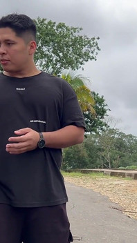 Surpresa: eu faço sexo com meu primo enquanto meu marido está fazendo compras