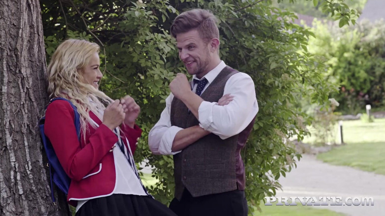 Private.com: Cherry kiss, impara extra dopo le lezioni con i suoi...
