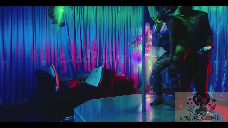 Naturelle Chocolat: Я зробив йому приватний танець