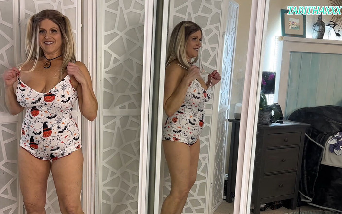 TabithaXXX: Halloween try on bagian 1