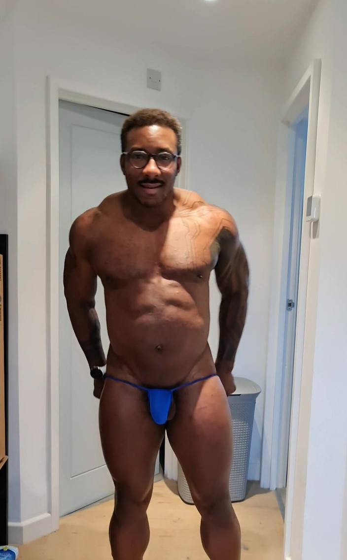 Amadeus: A primeira coisa de sexta-feira, espero gostar desses caras.