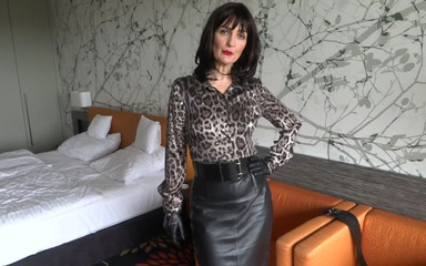 Lady Victoria Valente: Široké těsné pásy, část 29