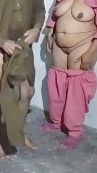 Bonita jovem indiana quente sexo menina madura macho enfia hils xxx pau em desis molhada vagina em porra