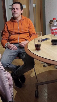 Rogacz mąż zabiera swoją żonę w uwodzicielski seks z przyjacielem
