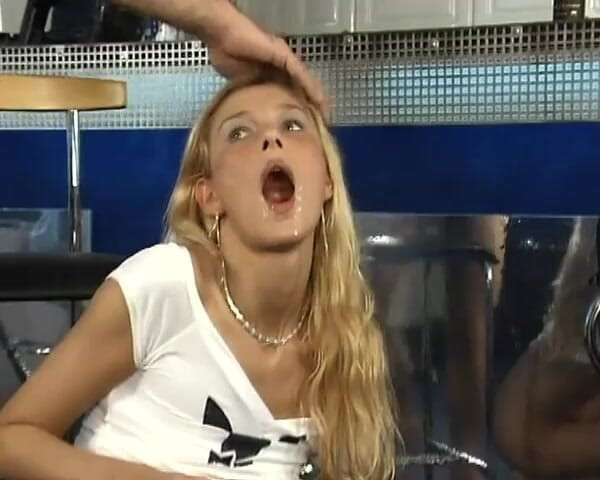 Deutsche Damen: Perfect Blonde German Babe Fucked in the Bar