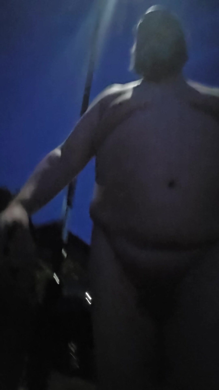 big_davec: Nude Walk Around the Neighborhood