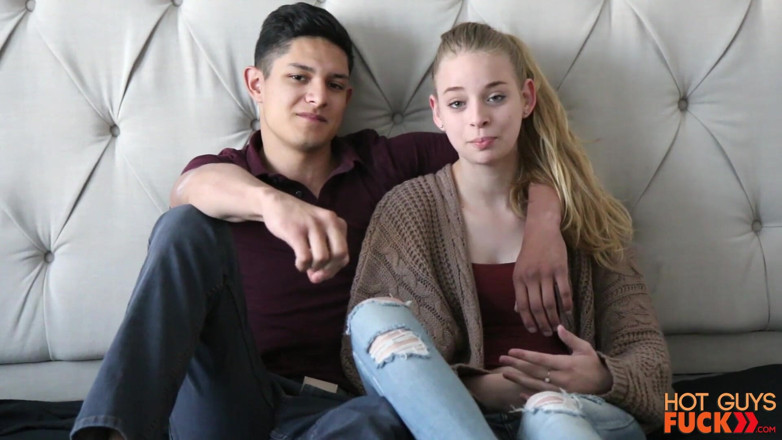 Hot Guys Fuck: Dlouhodobí přátelé Davis Black a Sarah Sunday konečně