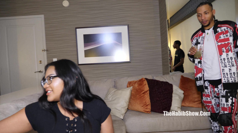 The Habib Show: Kambodjanska och thailändska Rozey Royalty knullad av Macanna Man och...