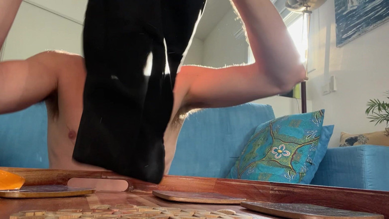 Maxence Angel: Maxence Angel Unbox a Jocktribe Dildo