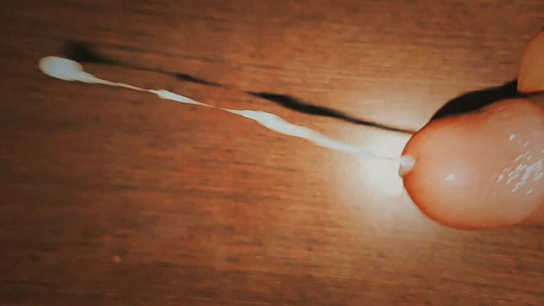 Sex art straight: La machine à sperme ultime... Je cherche des femmes excitées là-bas......