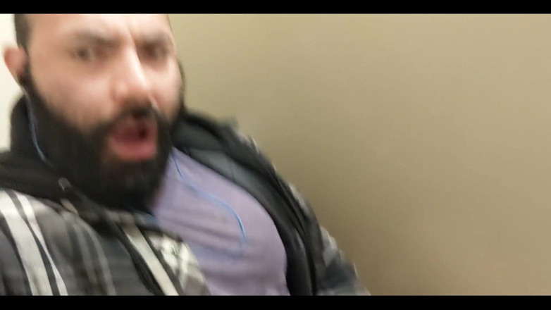 Lobo: Výstřik na mrdku