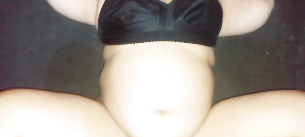 Cute couple: Приходь і насолоджуйся ідеальною темною пиздою домогосподарки