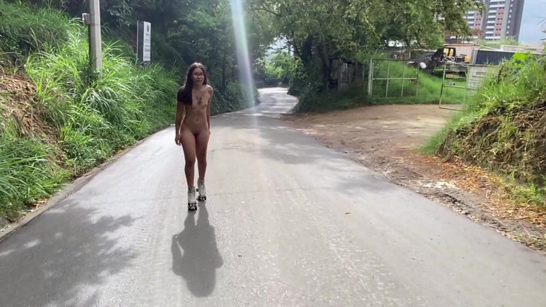 Rollerpublic: Nudez de rolo na rua