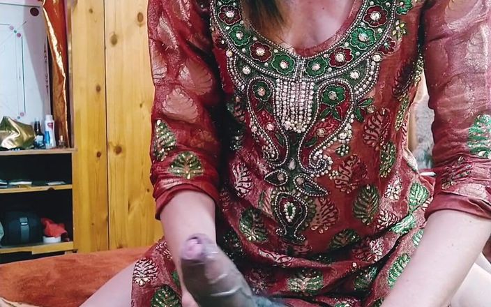 Bolly Karma: Ficken mit lustvoller MILF