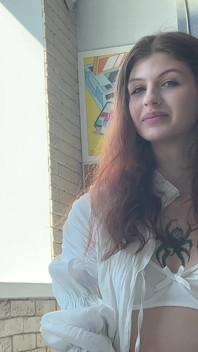 E atât de nesătăcioasă! Doamna de pe Tinder a venit să mă fută wtf