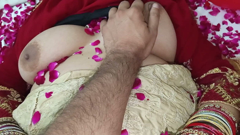 QueenbeautyQB: First Night - Newlywed Indian Couple’s Beautiful Beginning