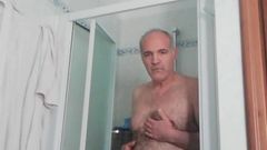 Setesesso7: Душ и писающая, кто хочет трахаться со мной?