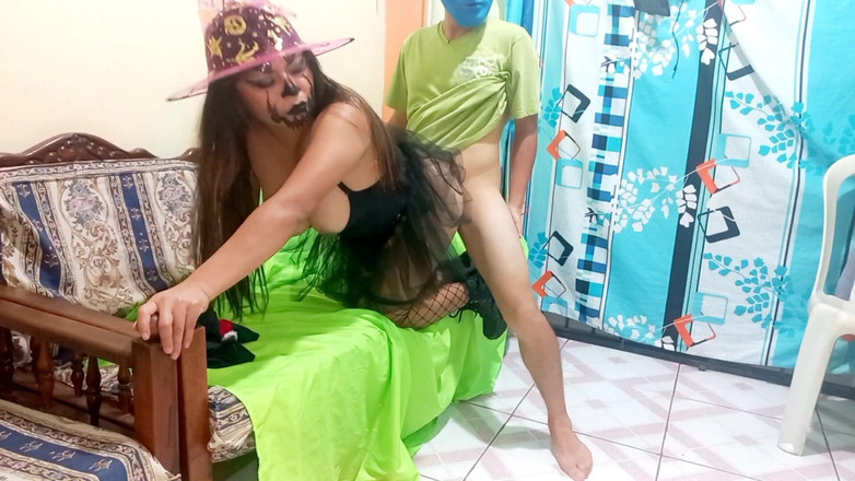 Goky: Devi arrampicarsi e scopare il mio pene vuoi la mia...
