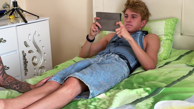 Max Gen: Part 1 Cute Guy Sucks Stepbrother's Big Cock While He Plays...