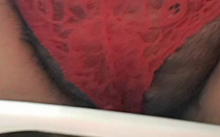 Mommy big hairy pussy: Figa pelosa tanga rossa in primo piano