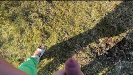 Emma Voyeur: Påkommen med att stryka offentligt ... Hon hjälpte mig att avsluta